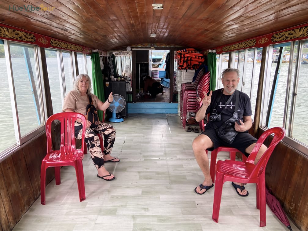 Hue tour photo 54