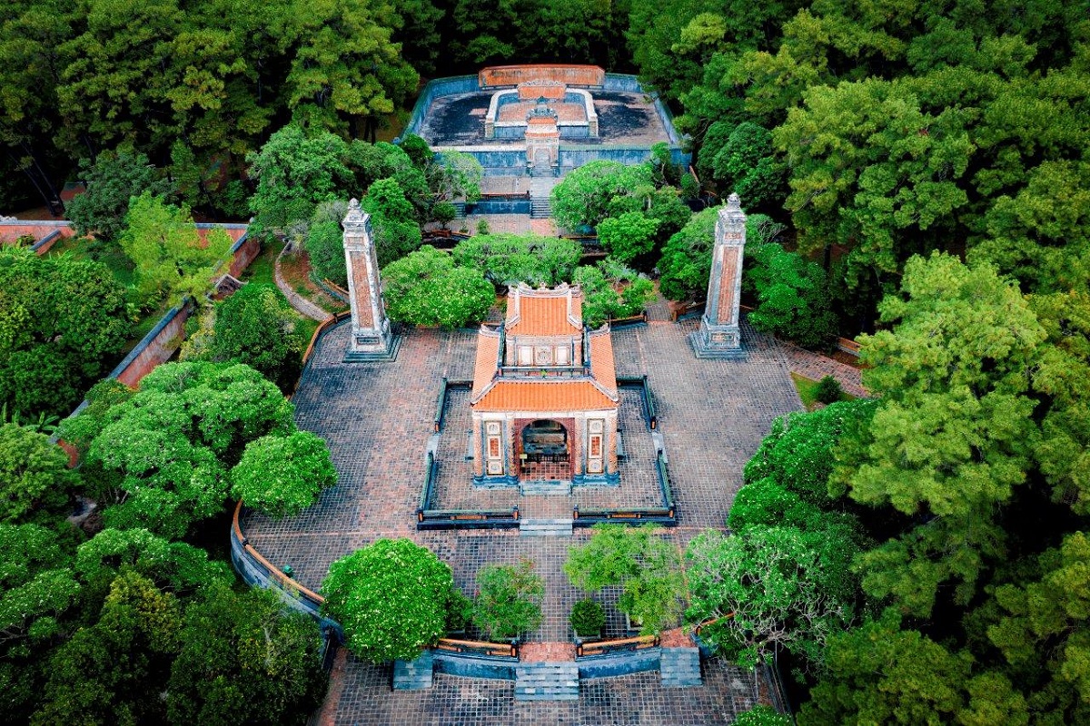 Tu Duc Tomb — Visitor Guide: Hours, Tickets & Getting There